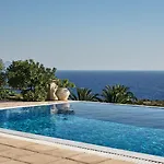 Blue Caves - Exceptional With Private Pools Direct Access To The Sea * Koríthion