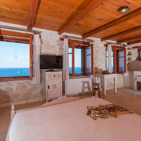 Blue Caves - Exceptional With Private Pools Direct Access To The Sea Korithion