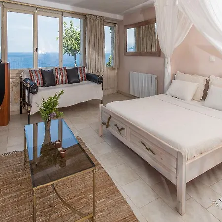 Blue Caves - Exceptional With Private Pools Direct Access To The Sea