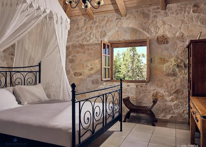 Blue Caves - Exceptional With Private Pools Direct Access To The Sea Коритион