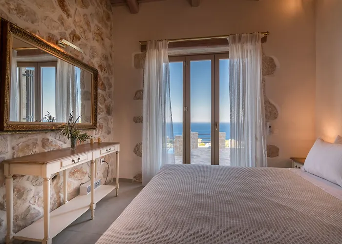 Blue Caves - Exceptional With Private Pools Direct Access To The Sea Коритион