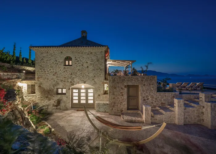 Вилла Blue Caves - Exceptional With Private Pools Direct Access To The Sea Коритион